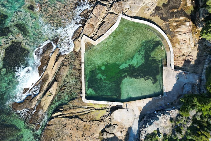 Victoria – Luxury Family Home With Pool Near Beach gallery image 3