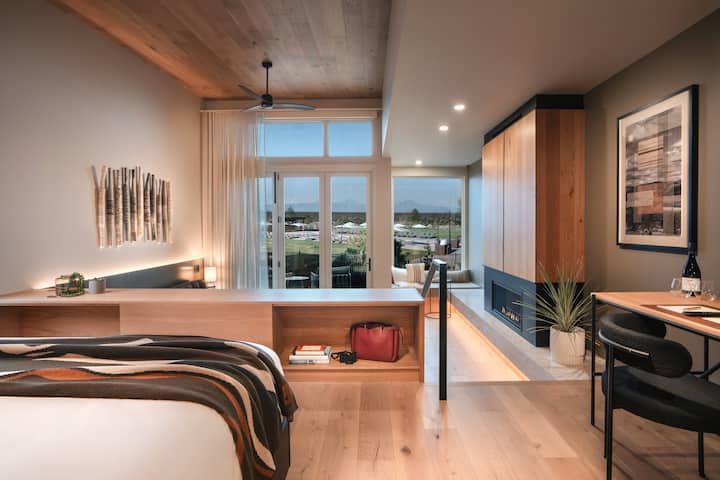 Unbeatable Vistas - Expansive windows and a scenic back patio offer stunning views of the neighboring Cascades, but don't worry when it's time for bed, sheer and blackout shades provide customizable privacy with the push of a button.