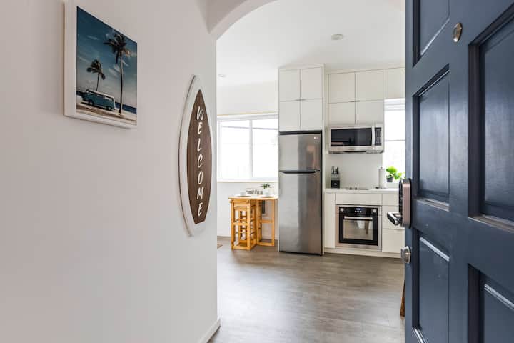 Ocean Side Suite: Steps To The Ocean, Pier, &Shops - Santa Monica, CA