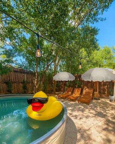 F1 ATX Art House l Cowboy Pool l 6 Beds l By SoCo gallery image 2