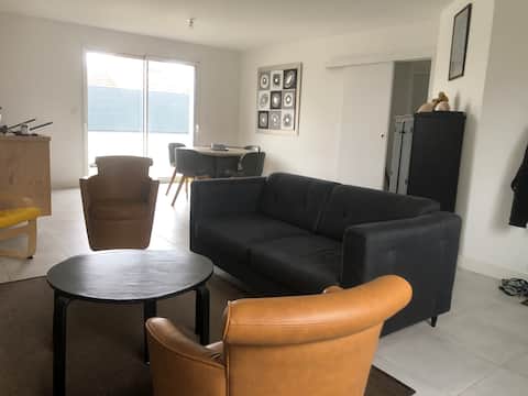 Comfortable house
2 to 6 people
3 bedrooms 4 beds