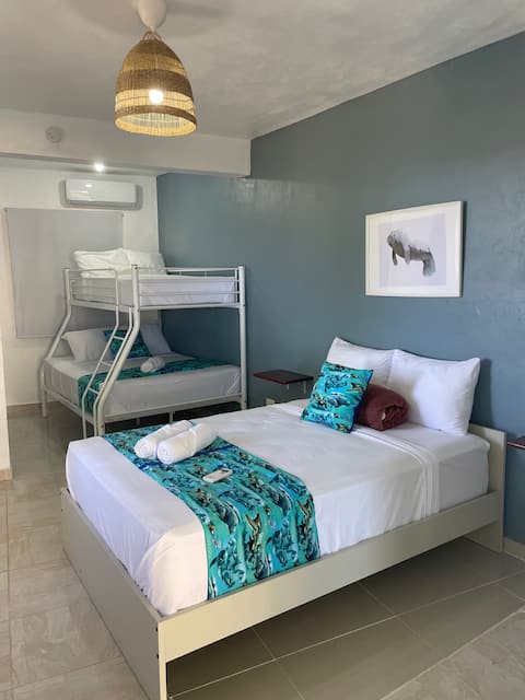 Brisas del Atlántico: Manatee Room.