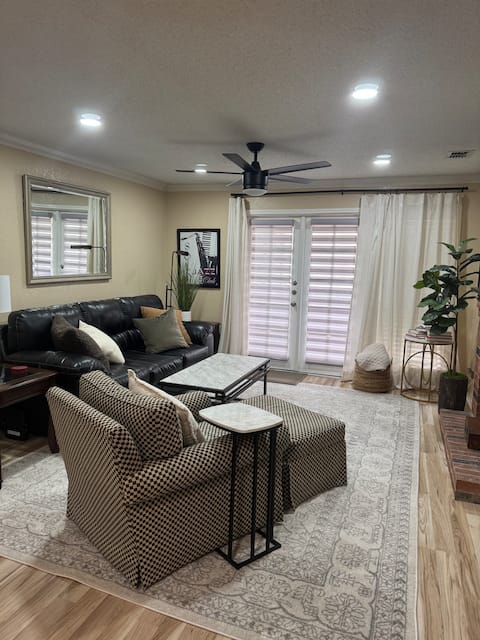 Successful Airbnb property: DD’s Loft in Midland