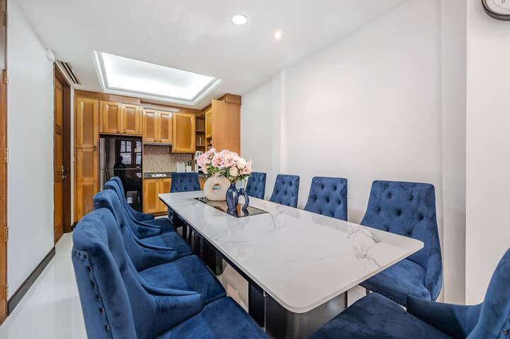 MIQ Asoke&Nana BTS/5BR Villa/Sukhumvit15/Luxury gallery image 2