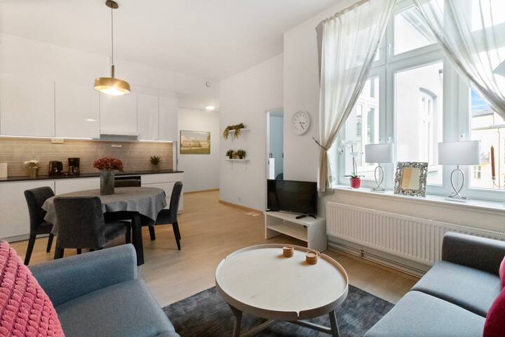 Spacious 3BR Apt in Frogner 2 WCs + Indoor Parking gallery image 2
