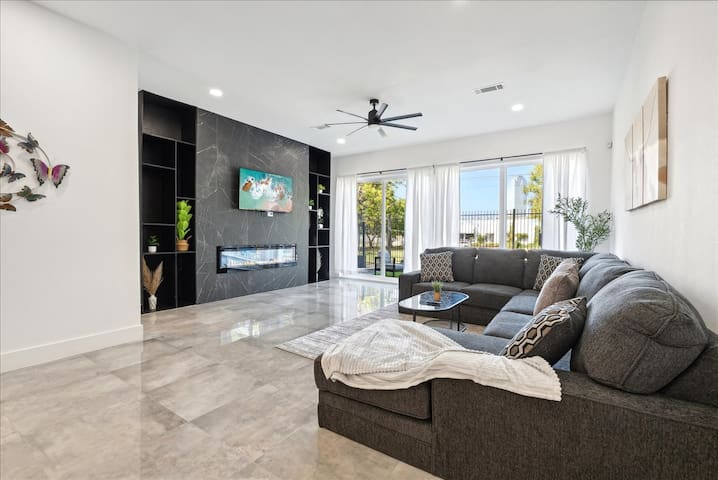 The Terrace In Dallas | 5 Mins To Downtown Dallas