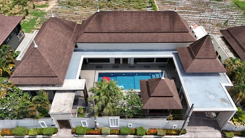 Narintara Private Pool Villa - Free Tuk-Tuk (V6)