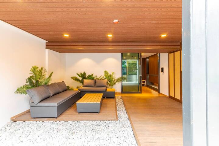 Viva La Villa/4 Bedrooms, 3 Bath villa /MRT/Rama 9 gallery image 2