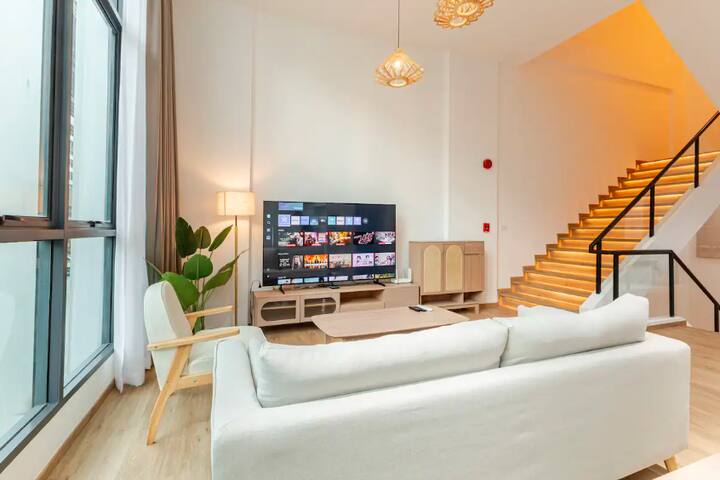 Viva La Villa/4 Bedrooms, 3 Bath villa /MRT/Rama 9 gallery image 4