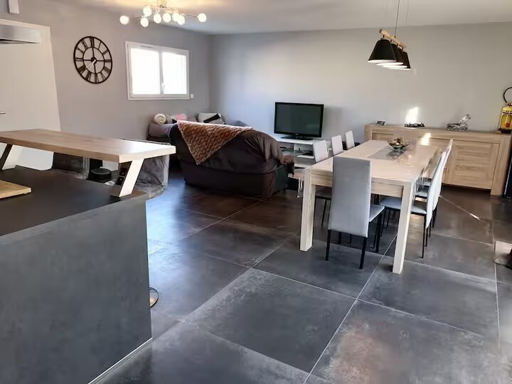 Successful Airbnb property: Villa les Aubépines, self check-in in Diocèse De Valence