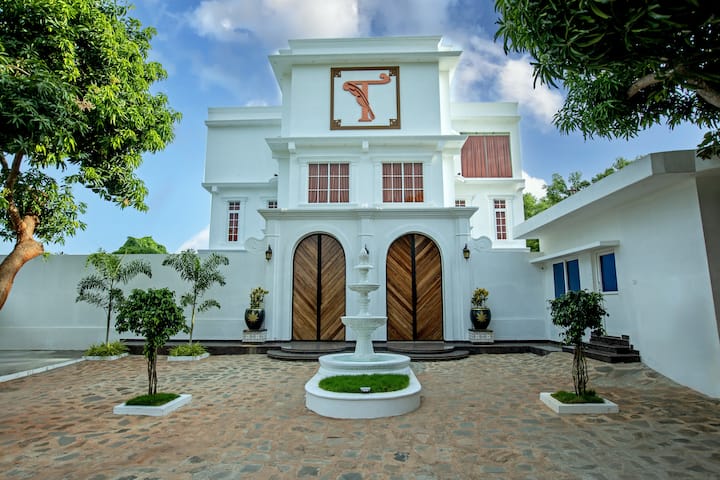 T Resort 3- Bedroom Pvt Pool Villa