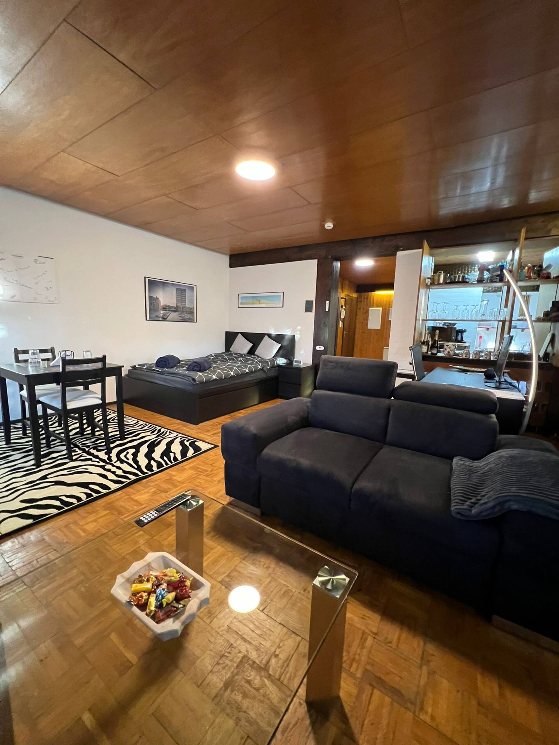 Top City Location with Gas Grill & Terrace