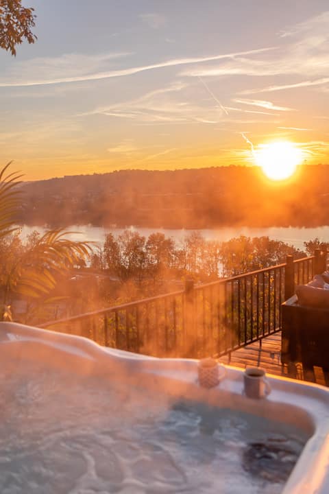 Rhythm&Views- Hot tub, Mt. Adams