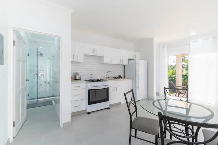 Antrobus Cottage #1 - 7 Mins Walk From The Beach - Barbados