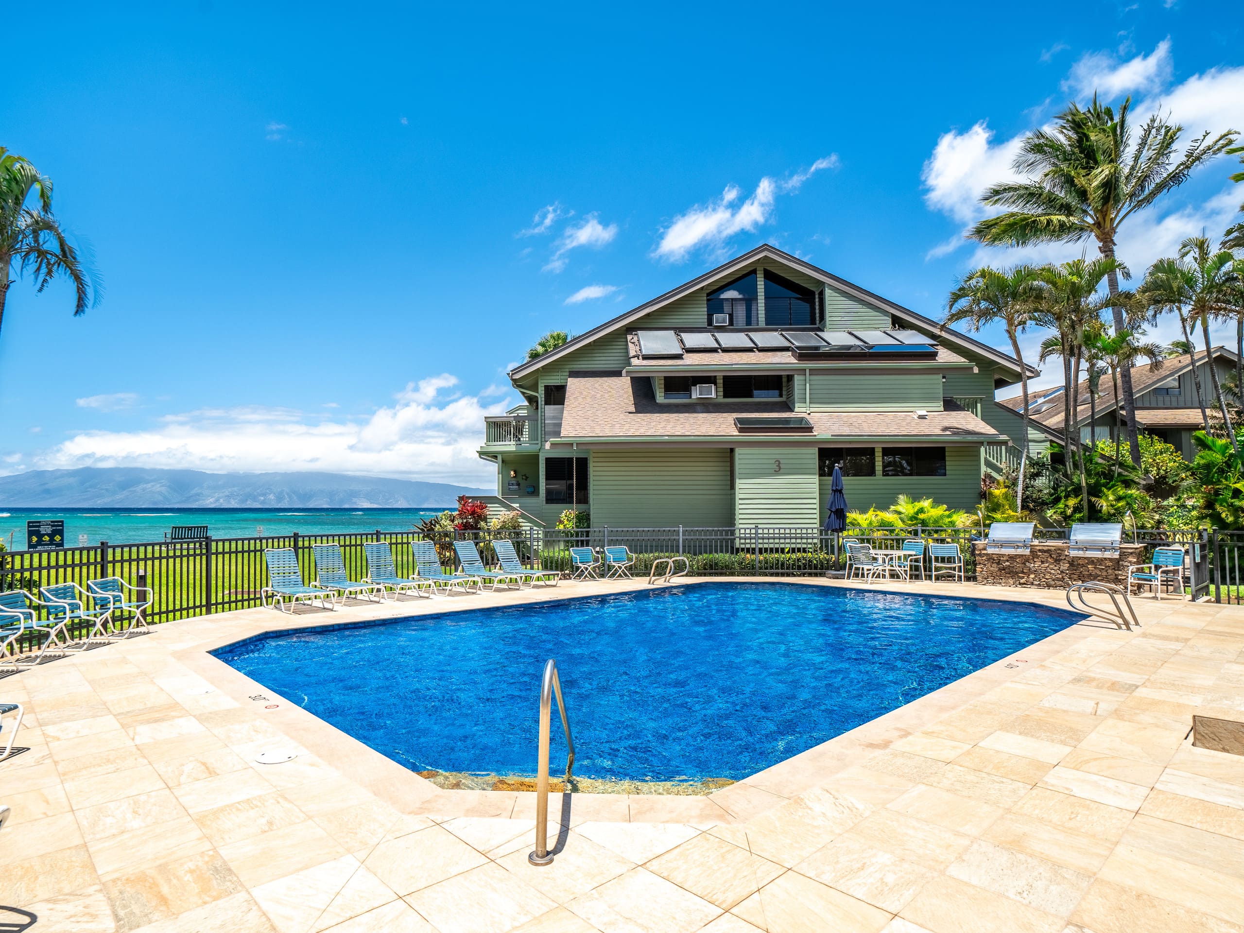 Condo in Lahaina · ★4.8 · 3 bedrooms · 5 beds · 2 private baths - Image 30