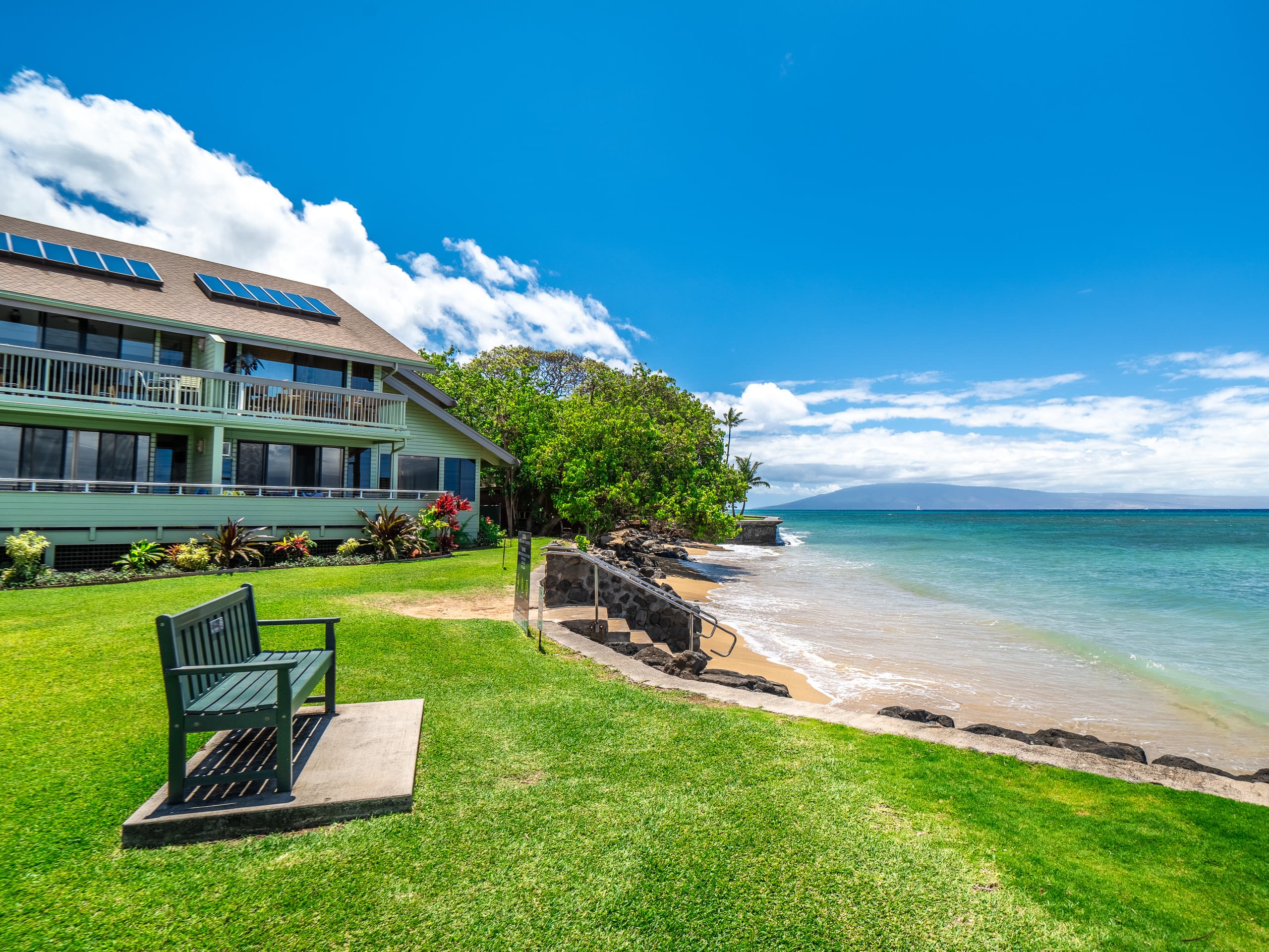 Condo in Lahaina · ★4.8 · 3 bedrooms · 5 beds · 2 private baths - Image 25