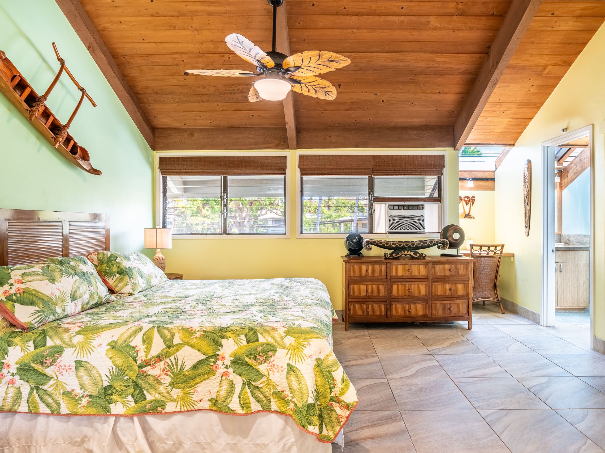 Condo in Lahaina · ★4.8 · 3 bedrooms · 5 beds · 2 private baths - Image 11