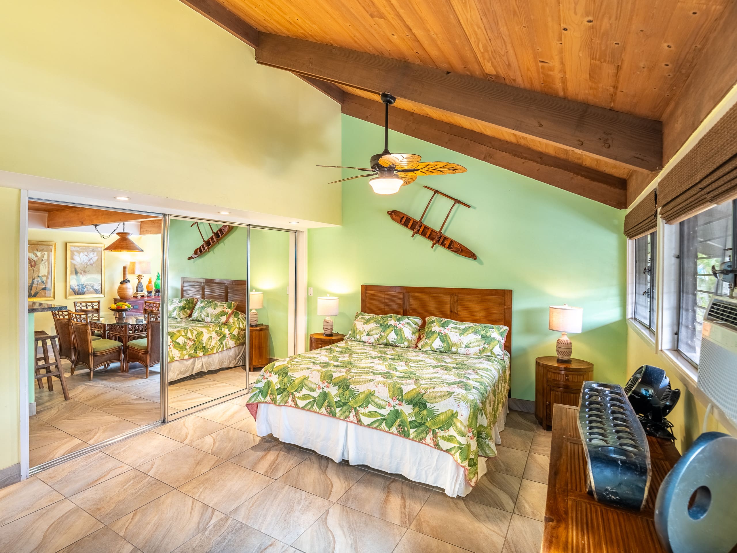 Condo in Lahaina · ★4.8 · 3 bedrooms · 5 beds · 2 private baths - Image 2