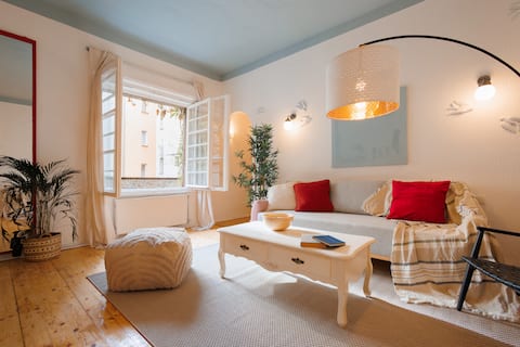 Company Mansion w/Cinema & Balcony | Old Town