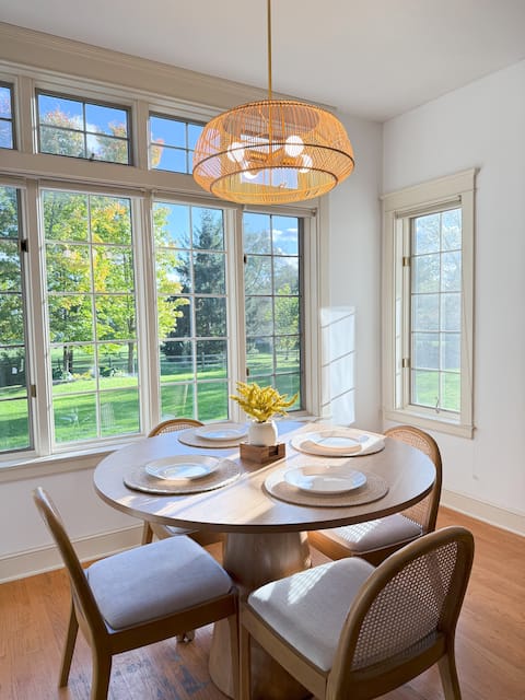 Cozy Ithaca Retreat -Fenced Yard