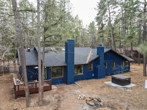 Rainbow Lake Retreat w/Hot Tub & Sauna