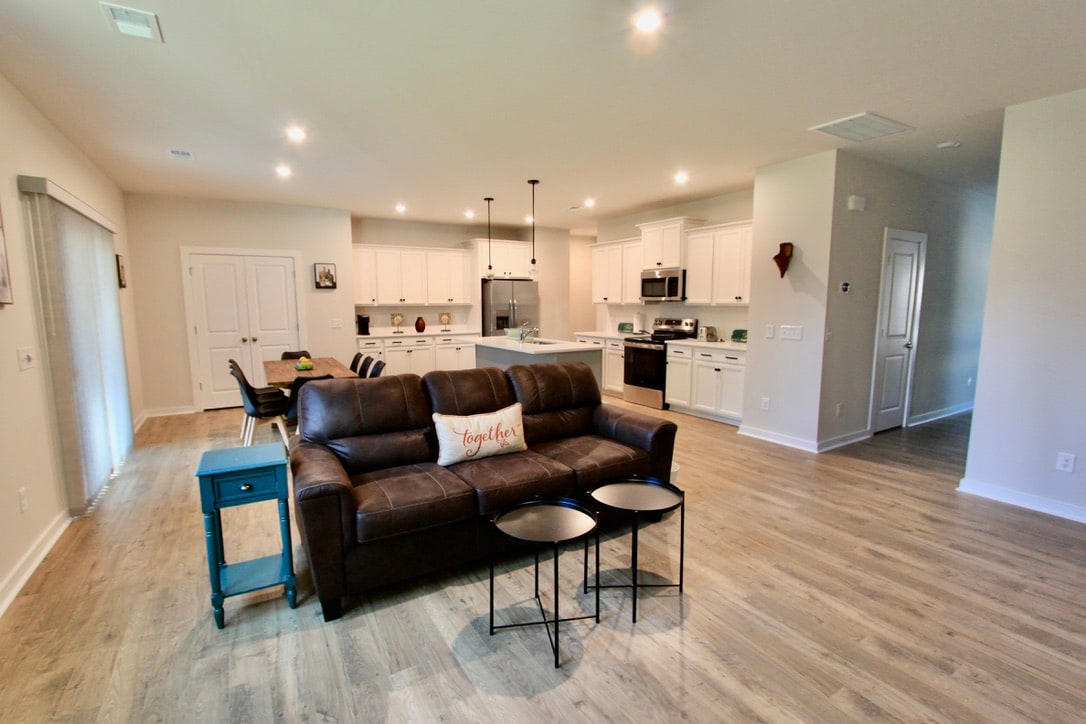 Successful Airbnb property: Brand-new 4-bedroom house - convenient location in Bluffton