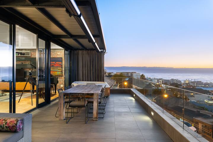 Luxe Retreat | Ocean View Villa, Hot Tub & Pools gallery image 5