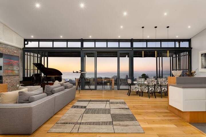 Luxe Retreat | Ocean View Villa, Hot Tub & Pools