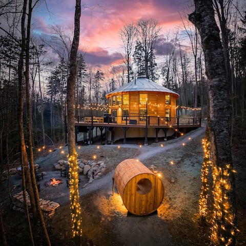 Mount Snow Yurt: Hot Tub~Wood Stove~WiFi~EVcharger