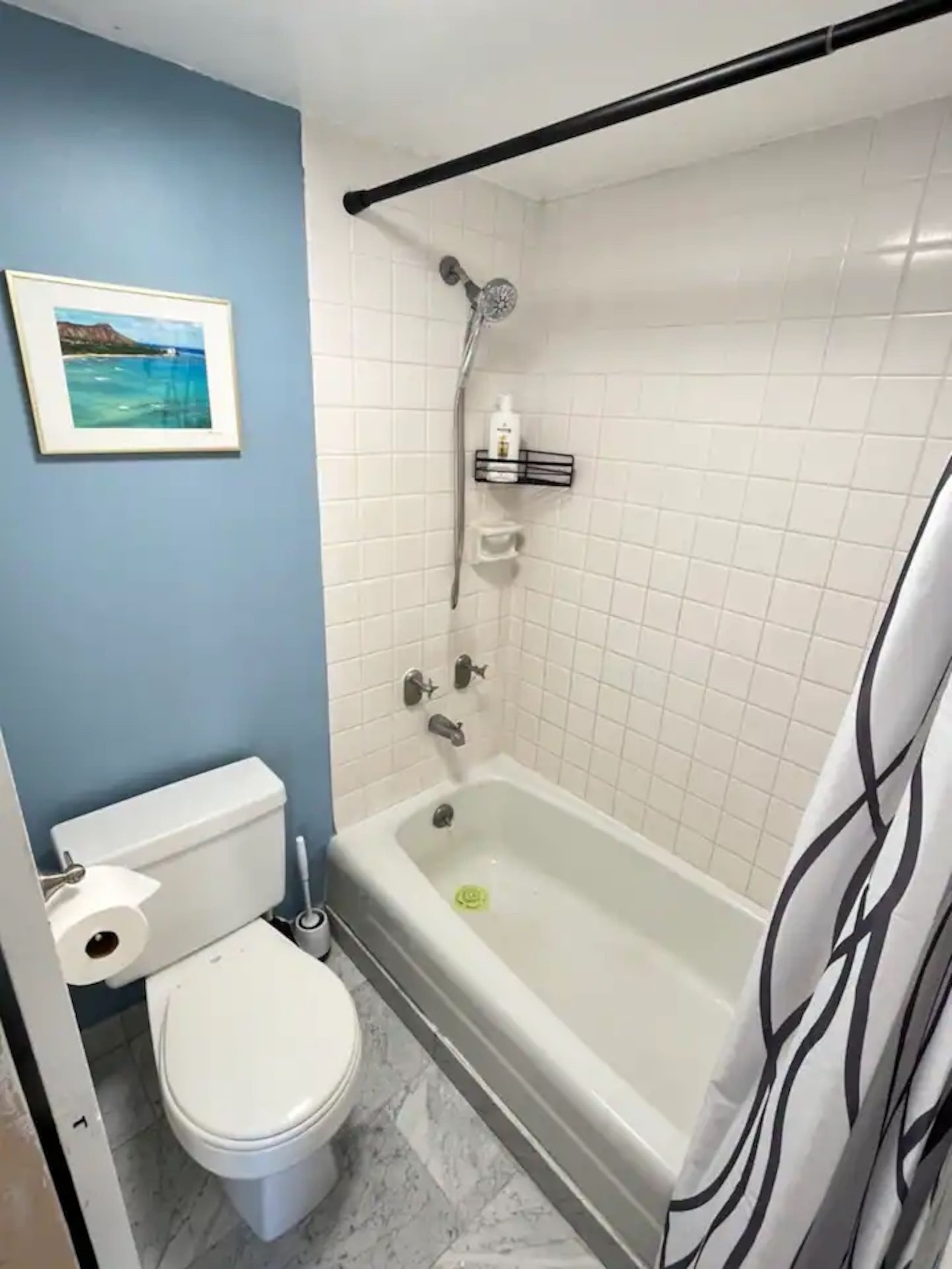 Condo in Honolulu · ★4.0 · 1 bedroom · 2 beds · 1 bath - Image 20