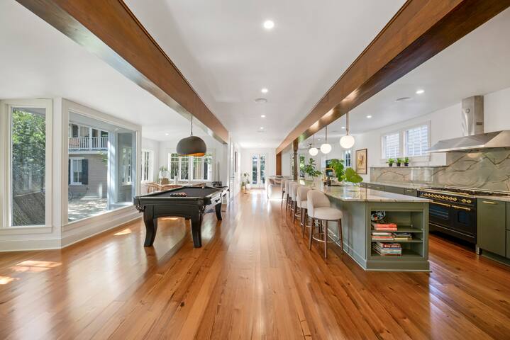 Oasis steps from Magazine Street gallery image 2