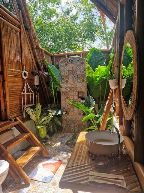 Romantic A-Frame • Outdoor Bathtub • Breakfast