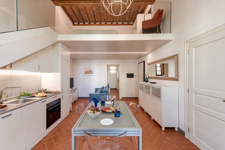 Tommy – Sweet Dreams in Florence gallery image 3