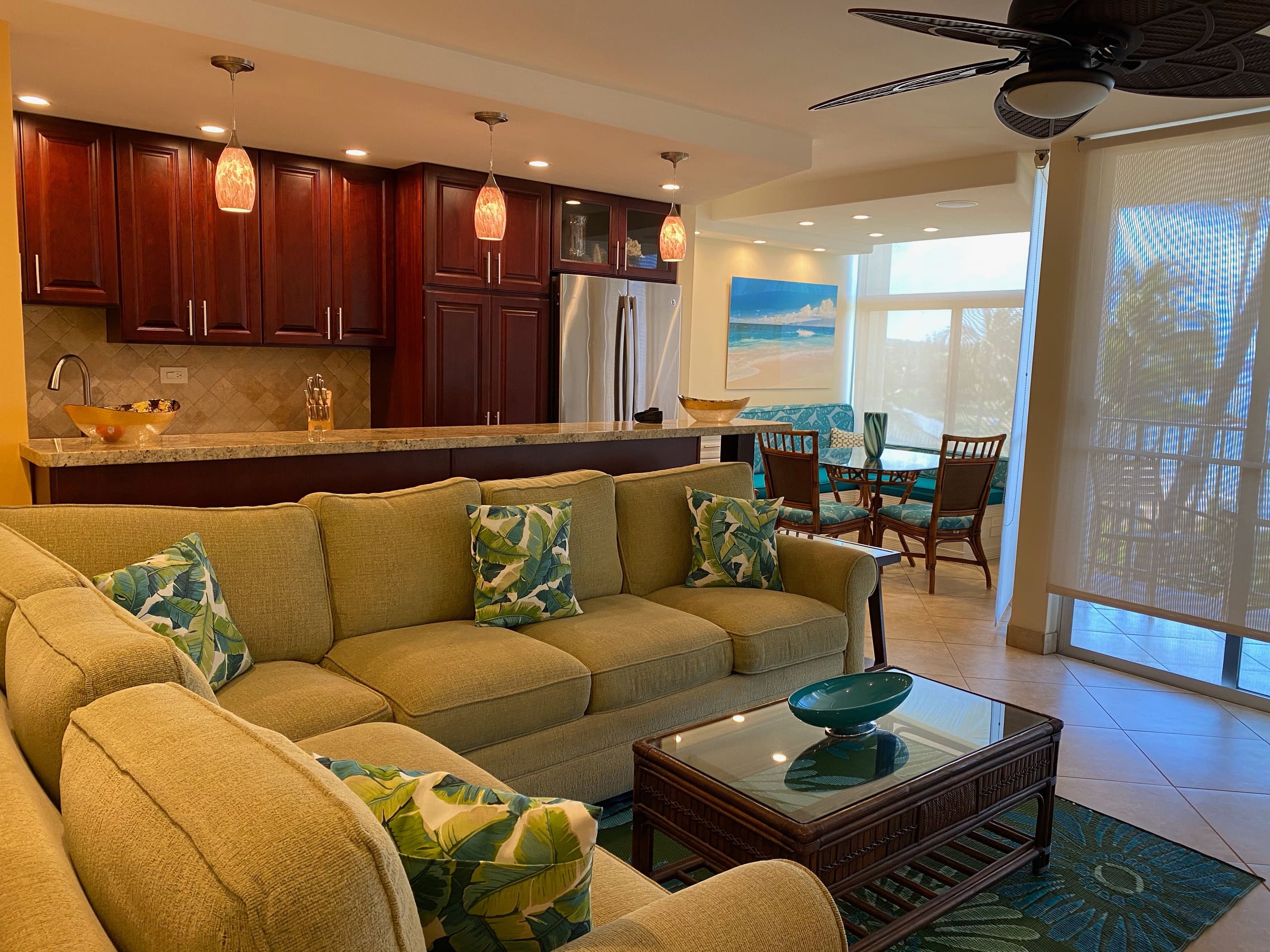 On the beach, South Maui condo - Image 10