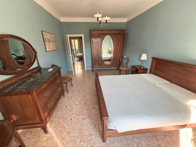 Attico Mugnai – Stylish Penthouse in Rome gallery image 5