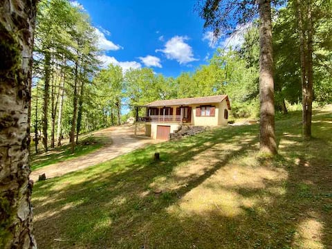 Cottage in a natural setting with pool – family-friendly – Sarlat