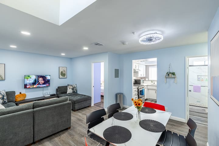 Alhambra 3br | Pool & Pickleball | Self Check-in - Alhambra, CA