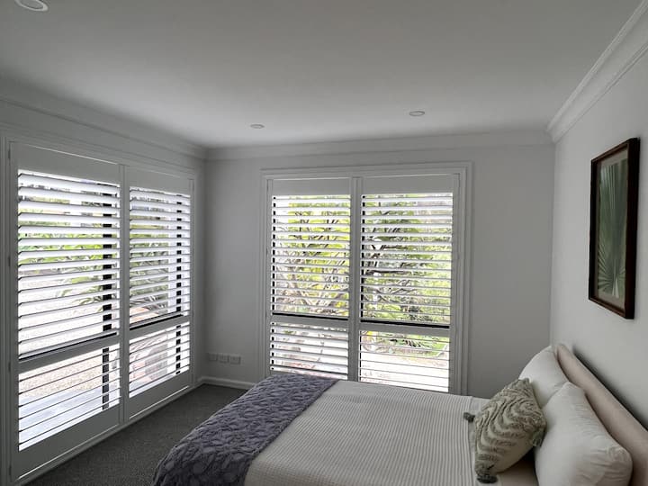 Საძინებელი 3 ორადგილიანი საწოლით