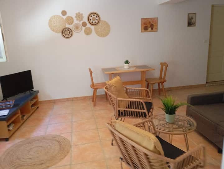 " Chez Dominique Et Jean-louis "
T2 50 M2 - Saint-Maximin-la-Sainte-Baume