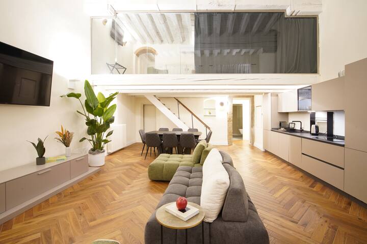 Loft moderno vista centro città J House gallery image 5