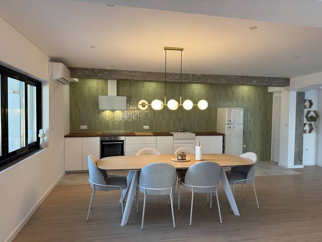 Villa Sol Nascente: 4-Apt Coastal Escape (16 ppl) gallery image 5