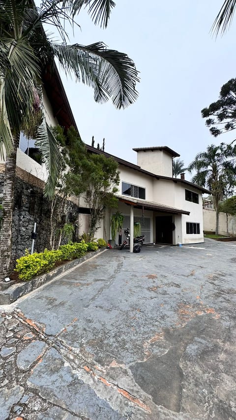 Mansion with several leisure items