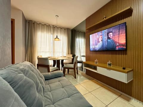 Airbnb em destaque: Comfort and Safety. Air, elevator and 24-hour concierge. em Uberlândia