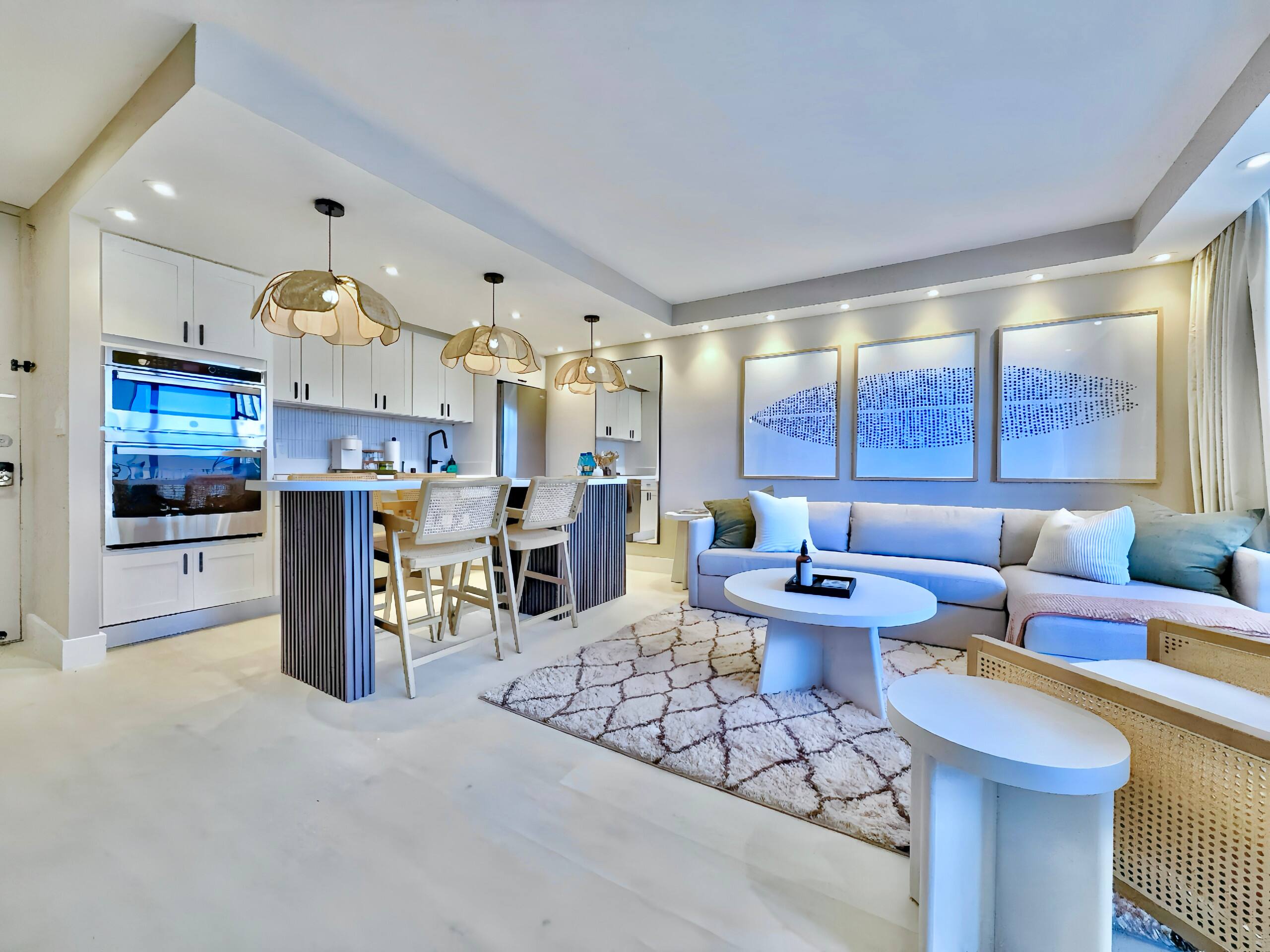 23F-Newly Renovated-Diamond Head View-1BR/Parking~ - Image 3