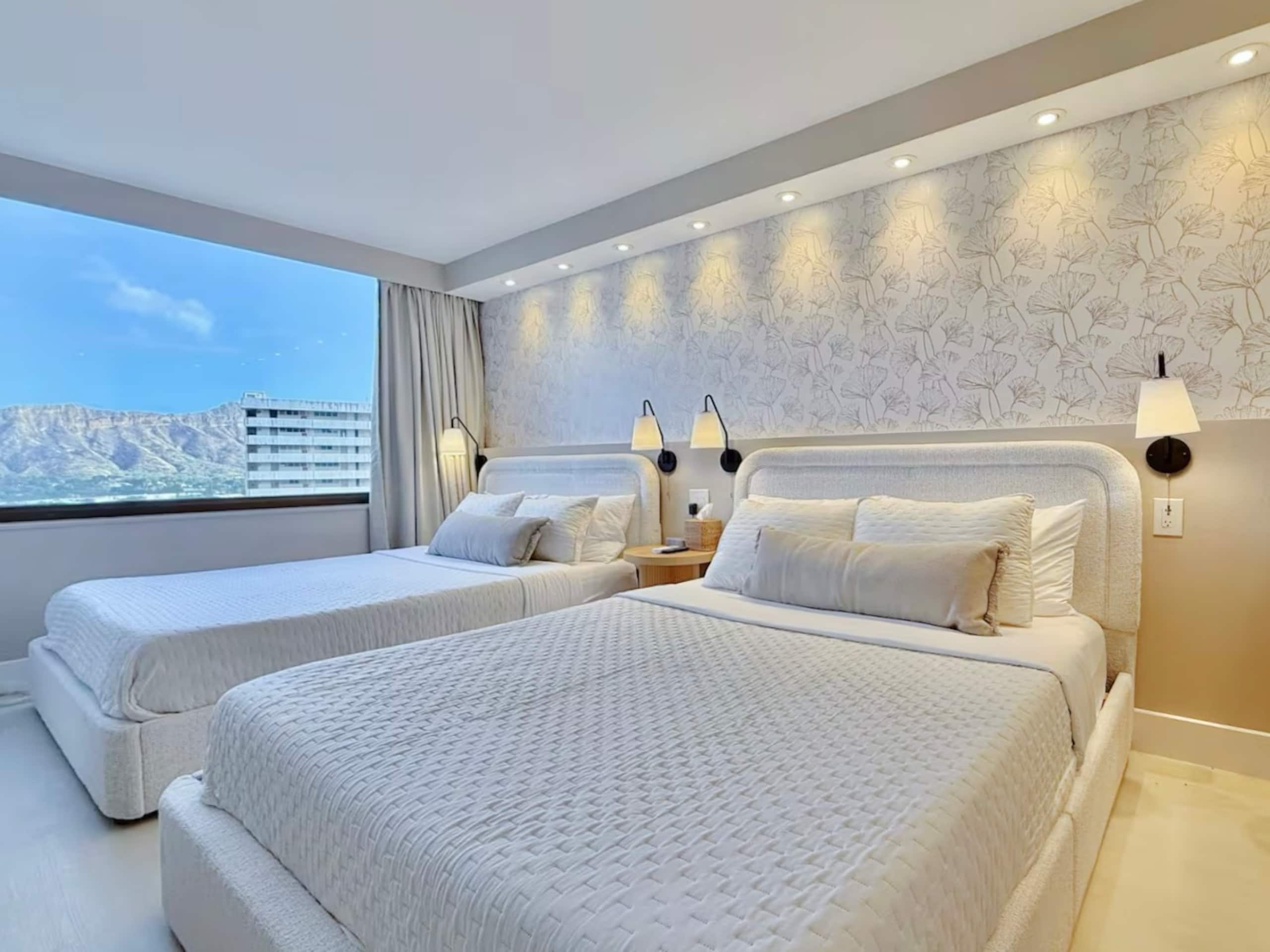 23F-Newly Renovated-Diamond Head View-1BR/Parking~ - Image 30