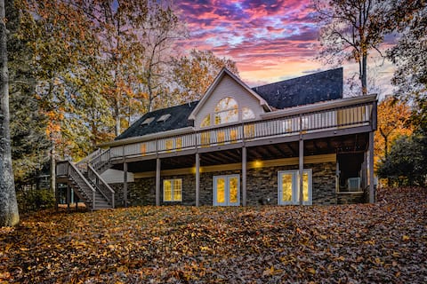 Lakeside Escape- quiet space, w/ beautiful views!