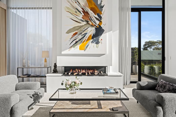 OMG VIEWS! Your Incredible Beach Escape Awaits! gallery image 3