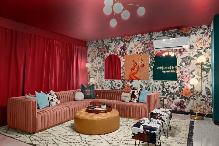 Most EPIC Austin Experience! La Dolce Vita Villa gallery image 3