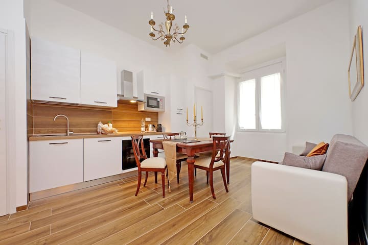 romance al colosseo 3 gallery image 3