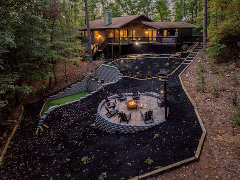 Wildberry Ridge | Hot Tub, Sauna, River, Game Room